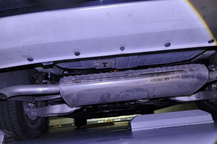 Used Wey Gaoshan 2025 Four-Wheel Drive Alpine 8 Chassis Rear