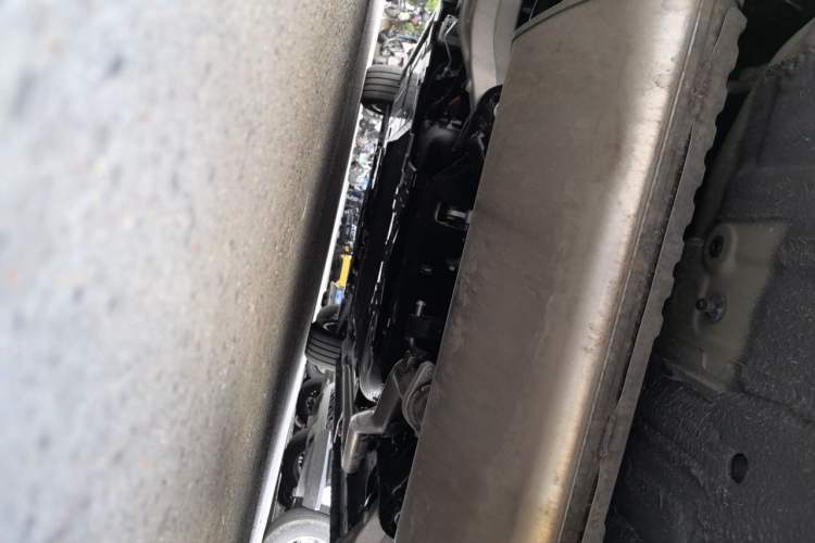 Used Wey Gaoshan 2025 Four-Wheel Drive Alpine 8 Chassis Rear