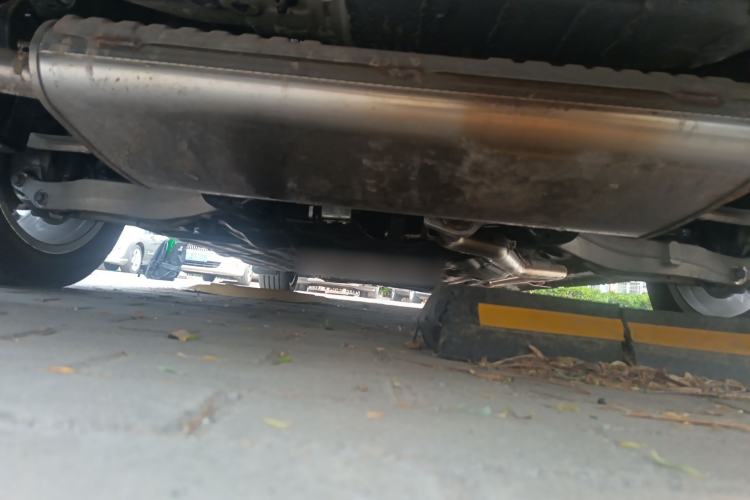 Used Wey Gaoshan 2025 Four-Wheel Drive Alpine 8 Chassis Rear