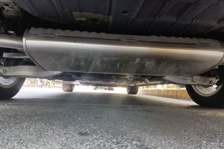 Used Wey Gaoshan 2025 Four-Wheel Drive Alpine 8 Chassis Rear