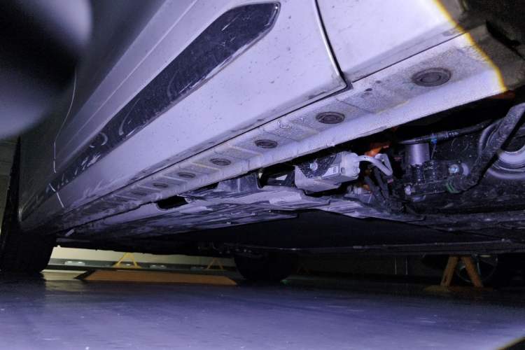 Used Wey Gaoshan 2025 Four-Wheel Drive Alpine 8 Chassis Rear Left