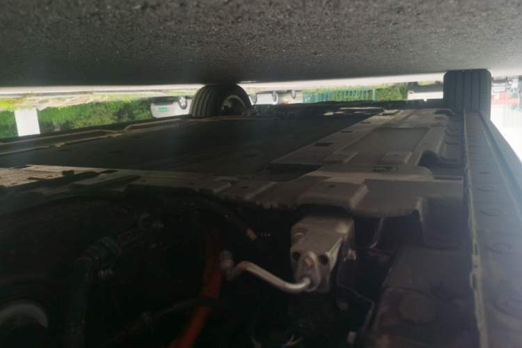 Used Wey Gaoshan 2025 Four-Wheel Drive Alpine 8 Chassis Rear Left