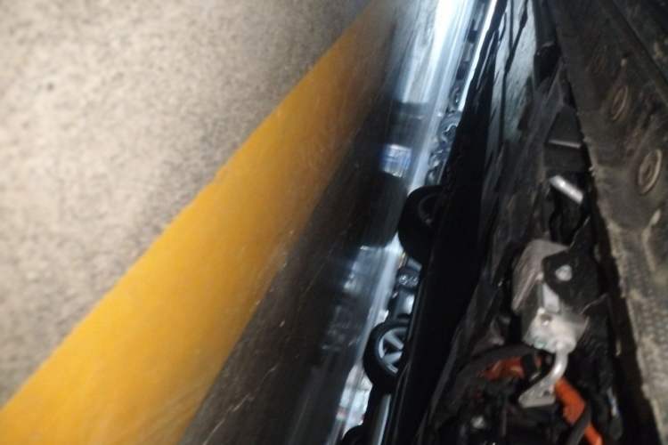 Used Wey Gaoshan 2025 Four-Wheel Drive Alpine 8 Chassis Rear Left