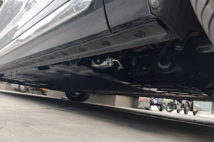 Used Wey Gaoshan 2025 Four-Wheel Drive Alpine 8 Chassis Rear Left