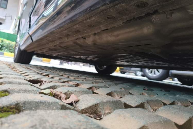 Used Wey Gaoshan 2025 Four-Wheel Drive Alpine 8 Chassis Rear Left