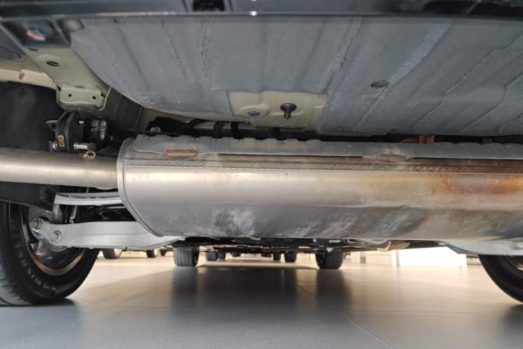 Used Wey Gaoshan 2025 Four-Wheel Drive Alpine 9 Chassis Rear