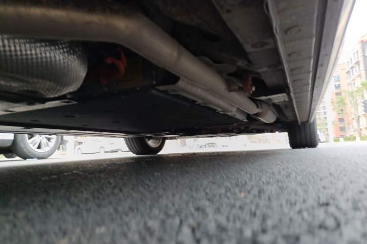 Used Wey Gaoshan 2025 Four-Wheel Drive Alpine 8 Chassis Rear Right