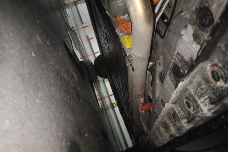Used Wey Gaoshan 2025 Four-Wheel Drive Alpine 8 Chassis Rear Right