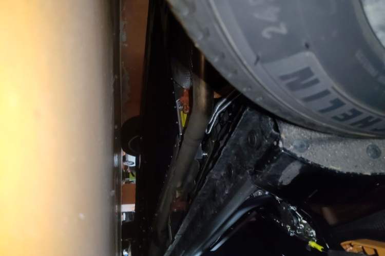 Used Wey Gaoshan 2025 Four-Wheel Drive Alpine 8 Chassis Rear Right