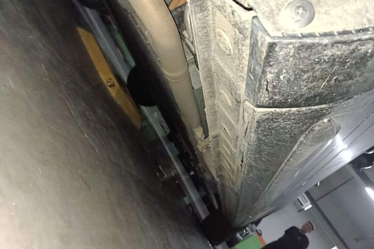 Used Wey Gaoshan 2025 Four-Wheel Drive Alpine 8 Chassis Rear Right