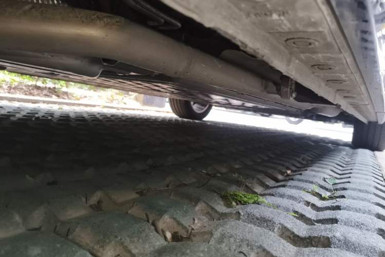 Used Wey Gaoshan 2025 Four-Wheel Drive Alpine 8 Chassis Rear Right