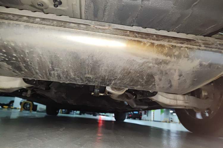 Used Wey Gaoshan 2025 Four-Wheel Drive Alpine 8 Chassis Rear