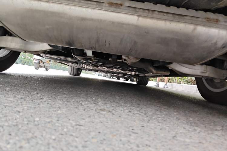 Used Wey Gaoshan 2025 Four-Wheel Drive Alpine 8 Chassis Rear