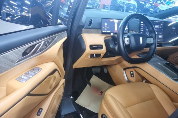 Used Wey Gaoshan 2025 Four-Wheel Drive Alpine 8 Driver Seat