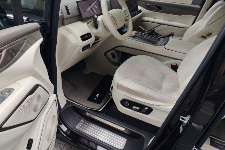 Used Wey Gaoshan 2025 Model Four-Wheel Drive Gao Shan 7 Driver Seat