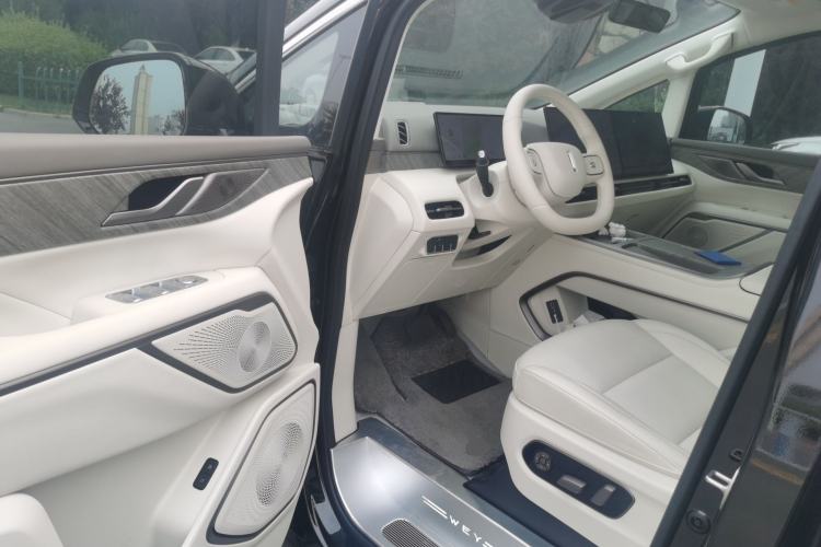 Used Wey Gaoshan 2025 Four-Wheel Drive Alpine 8 Driver Seat