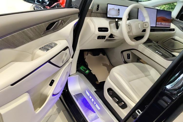 Used Wey Gaoshan 2025 Four-Wheel Drive Alpine 8 Driver Seat