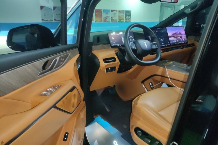 Used Wey Gaoshan 2025 Four-Wheel Drive Alpine 8 Driver Seat