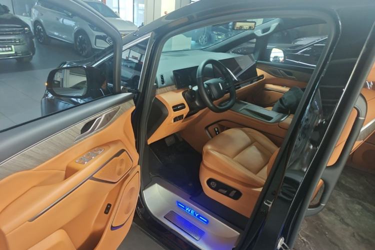 Used Wey Gaoshan 2025 Four-Wheel Drive Alpine 8 Driver Seat