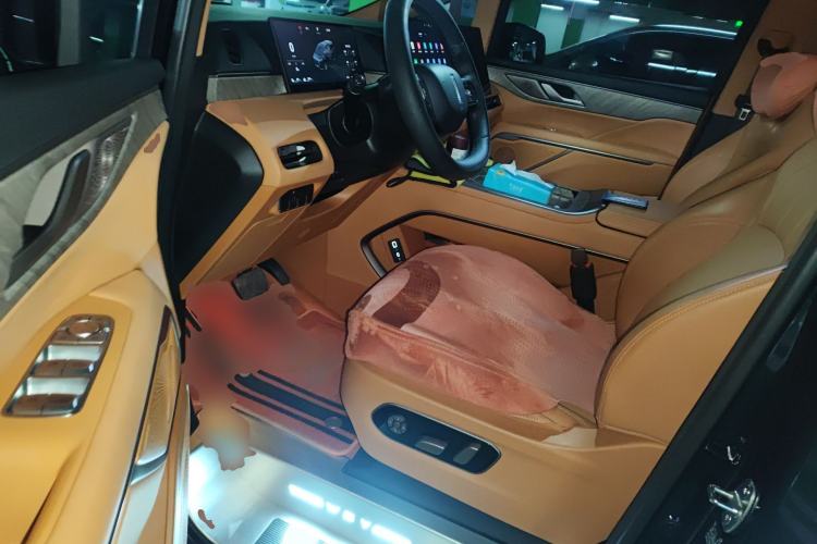 Used Wey Gaoshan 2025 Four-Wheel Drive Alpine 8 Driver Seat