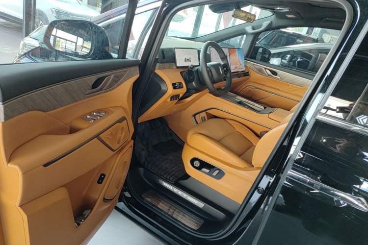 Used Wey Gaoshan 2025 Model Four-Wheel Drive Gao Shan 7 Driver Seat