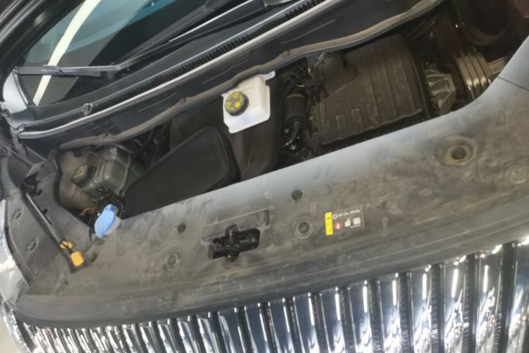 Used Wey Gaoshan 2025 Four-Wheel Drive Alpine 8 Engine Bay