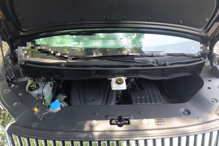 Used Wey Gaoshan 2025 Model Four-Wheel Drive Gao Shan 7 Engine Bay