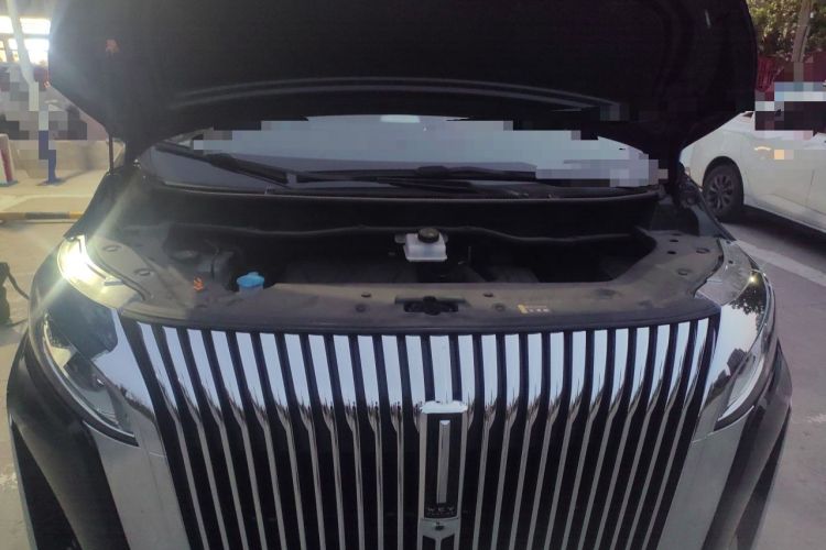 Used Wey Gaoshan 2025 Model Four-Wheel Drive Gao Shan 7 Engine Bay
