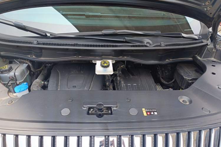 Used Wey Gaoshan 2025 Four-Wheel Drive Alpine 8 Engine Bay