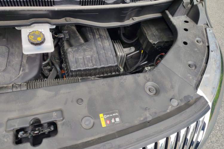 Used Wey Gaoshan 2025 Model Four-Wheel Drive Gao Shan 7 Engine Bay Left