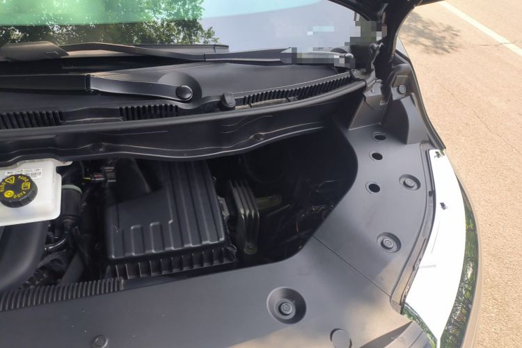 Used Wey Gaoshan 2025 Model Four-Wheel Drive Gao Shan 7 Engine Bay Left