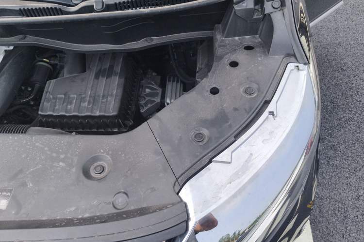 Used Wey Gaoshan 2025 Four-Wheel Drive Alpine 8 Engine Bay Left