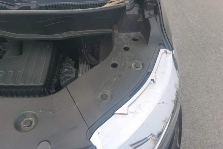 Used Wey Gaoshan 2025 Four-Wheel Drive Alpine 8 Engine Bay Left