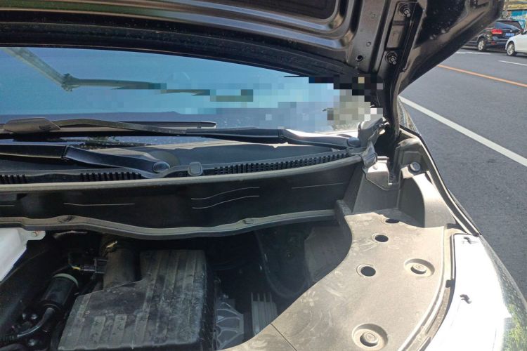Used Wey Gaoshan 2025 Four-Wheel Drive Alpine 8 Engine Bay Left