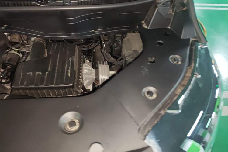 Used Wey Gaoshan 2025 Four-Wheel Drive Alpine 8 Engine Bay Left