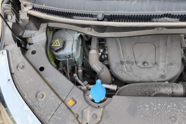 Used Wey Gaoshan 2025 Four-Wheel Drive Alpine 8 Engine Bay Right