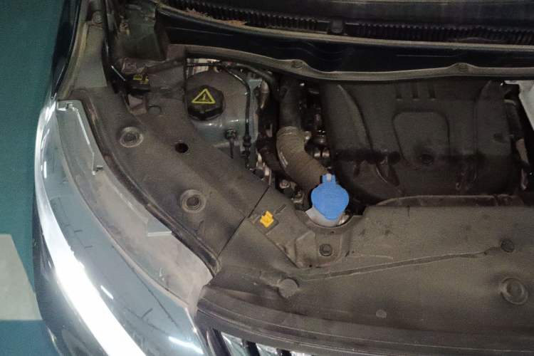 Used Wey Gaoshan 2025 Four-Wheel Drive Alpine 8 Engine Bay Right