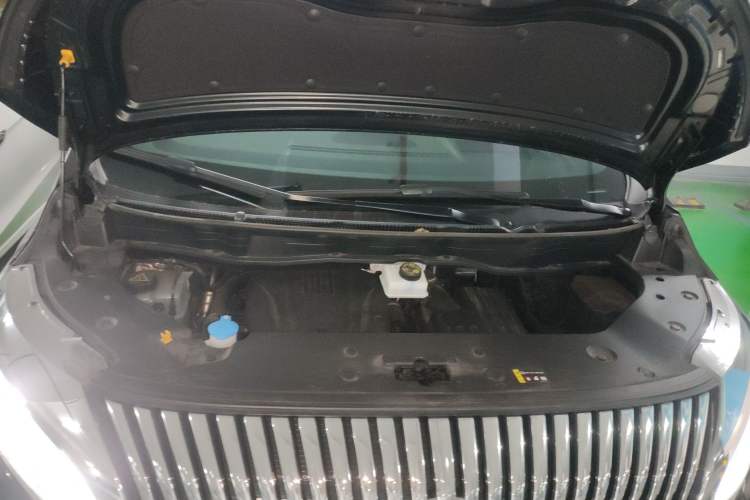 Used Wey Gaoshan 2025 Four-Wheel Drive Alpine 8 Engine Bay