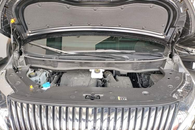 Used Wey Gaoshan 2025 Model Four-Wheel Drive Gao Shan 7 Engine Bay