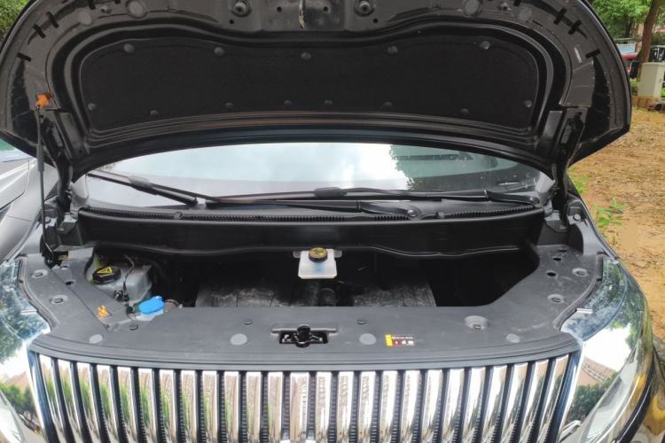 Used Wey Gaoshan 2025 Four-Wheel Drive Alpine 8 Engine Bay