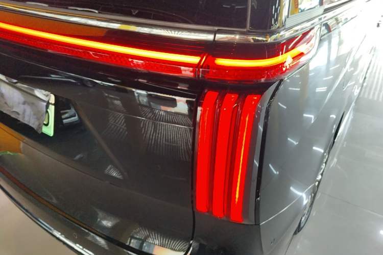 Used Wey Gaoshan 2025 Four-Wheel Drive Alpine 8 Exterior 3