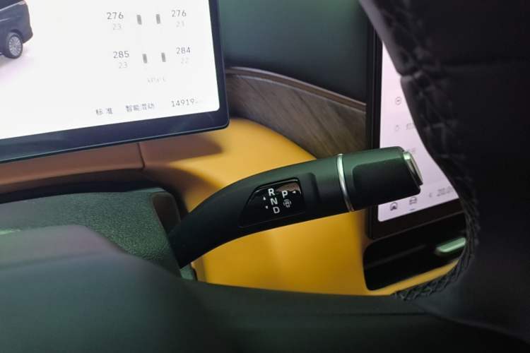 Used Wey Gaoshan 2025 Four-Wheel Drive Alpine 8 Gear Lever