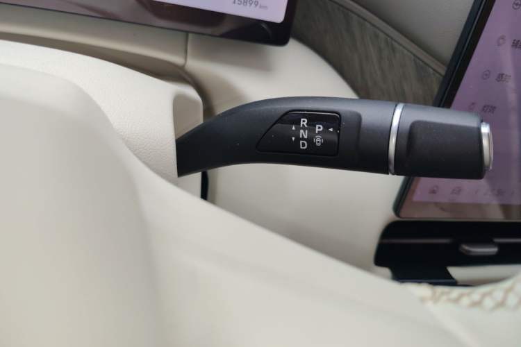 Used Wey Gaoshan 2025 Model Four-Wheel Drive Gao Shan 7 Gear Lever