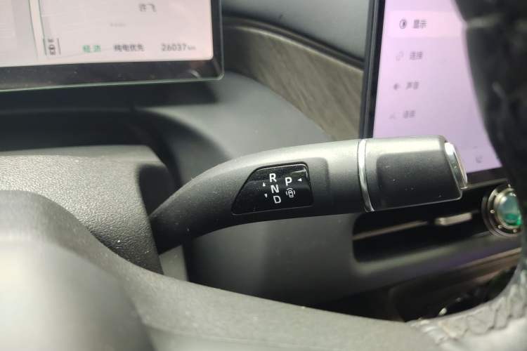 Used Wey Gaoshan 2025 Four-Wheel Drive Alpine 8 Gear Lever