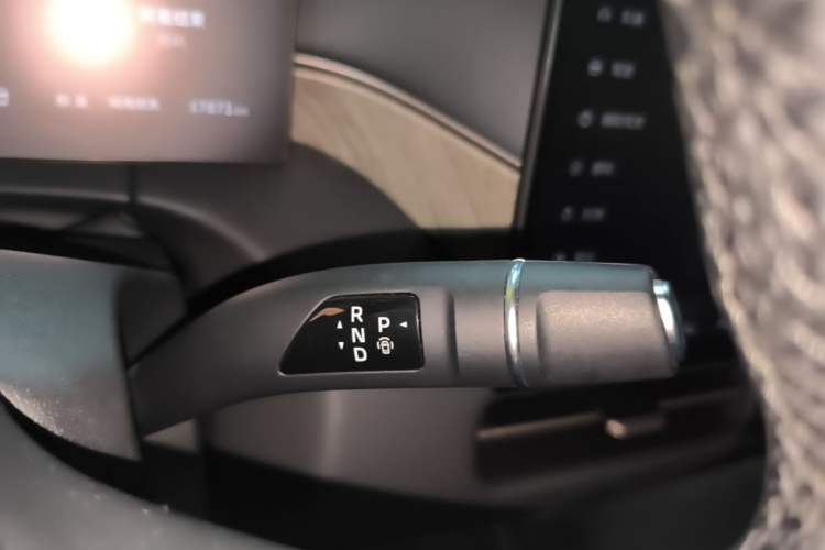 Used Wey Gaoshan 2025 Four-Wheel Drive Alpine 9 Gear Lever