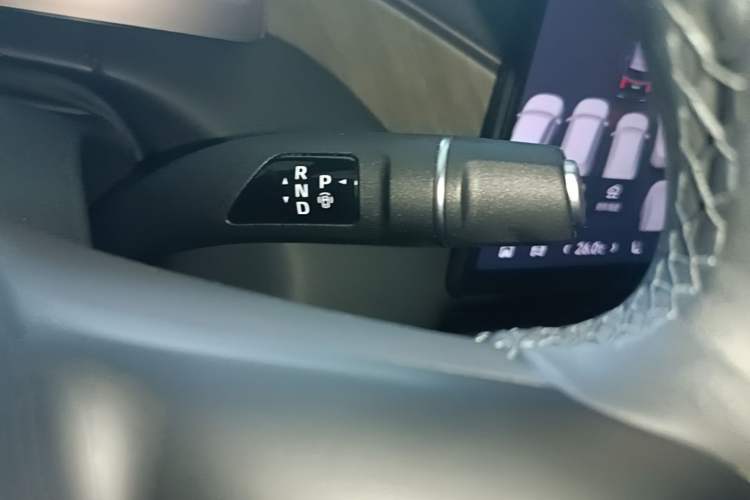 Used Wey Gaoshan 2025 Four-Wheel Drive Alpine 8 Gear Lever