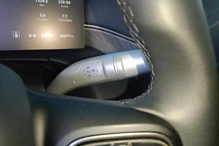 Used Wey Gaoshan 2025 Four-Wheel Drive Alpine 8 Gear Lever