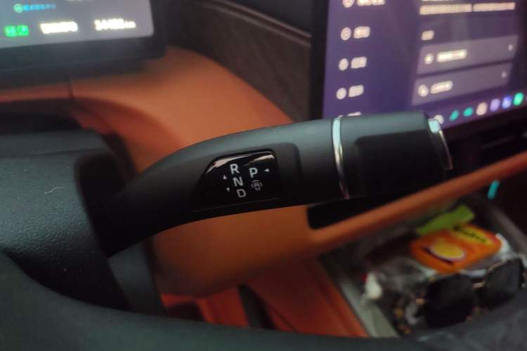 Used Wey Gaoshan 2025 Model Four-Wheel Drive Gao Shan 7 Gear Lever