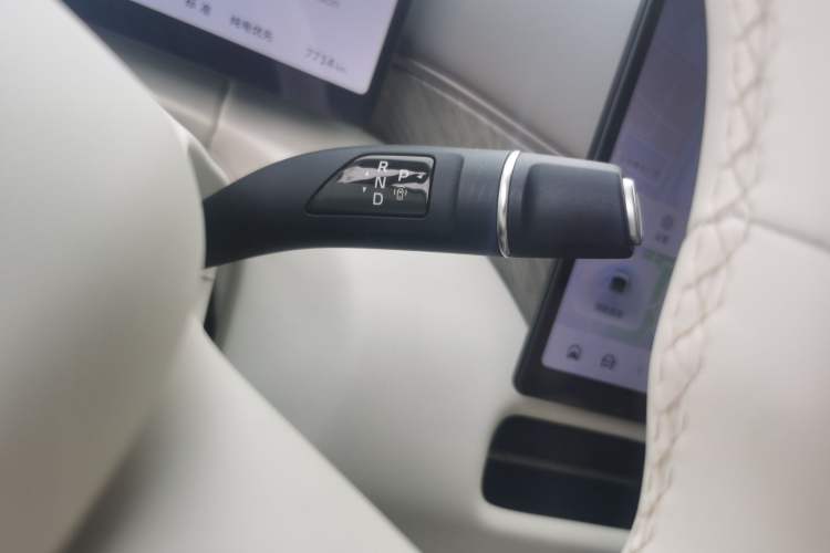 Used Wey Gaoshan 2025 Four-Wheel Drive Alpine 8 Gear Lever