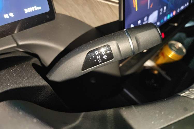 Used Wey Gaoshan 2025 Four-Wheel Drive Alpine 8 Gear Lever